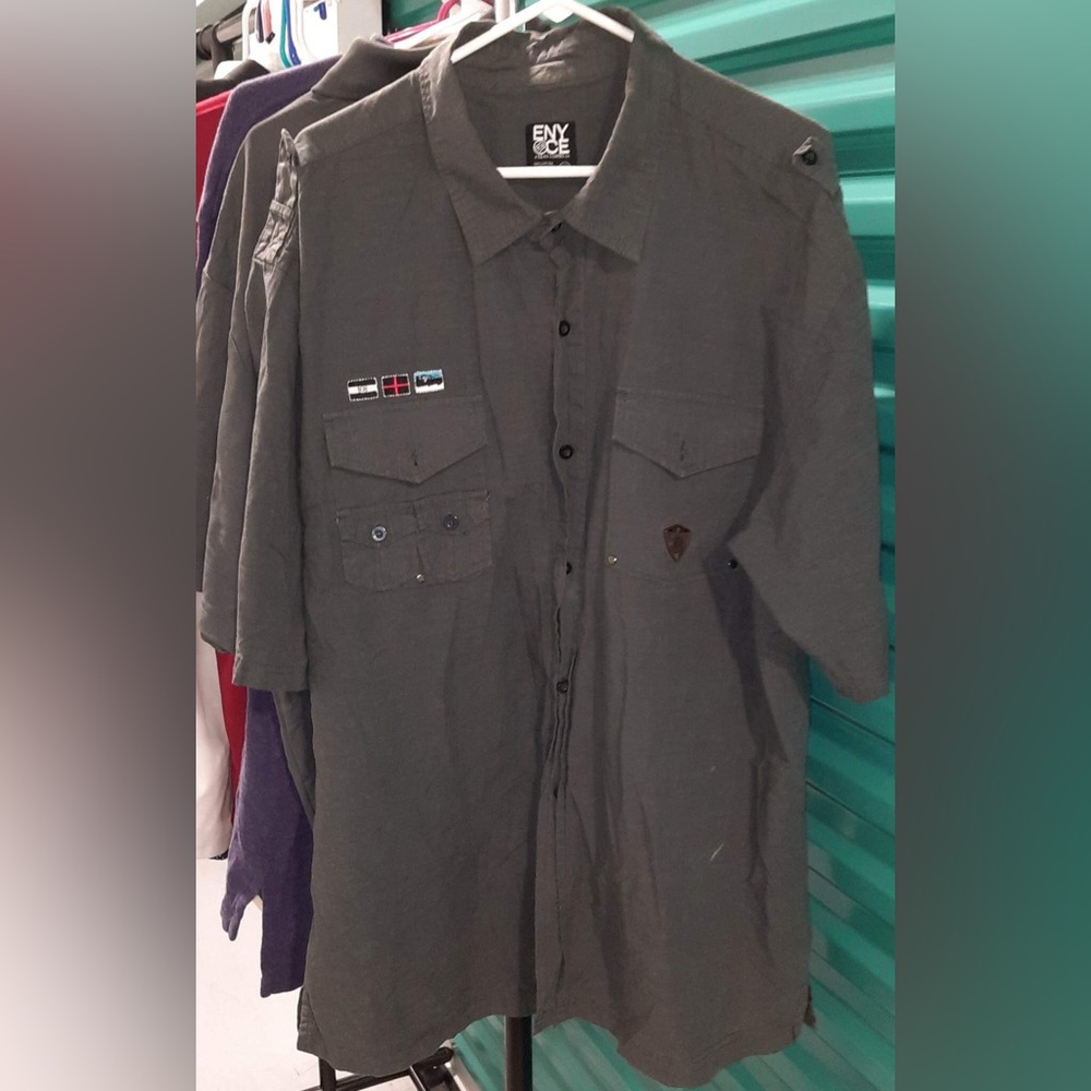 ENYCE short sleeve button up